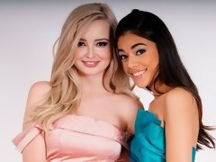 Blond, Vingeren, Zoenen, Likken, Masturbatie, Geschoren, Tiener, Tieten likken