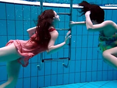Hd, Lesbienne, Piscine, Pov, Public, Russe, Douche, Adolescente