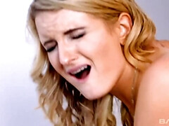 Anal, Verga grande, Rubia, Garganta profunda, Doble penetracion, Pajear, Lencería, Medias largas