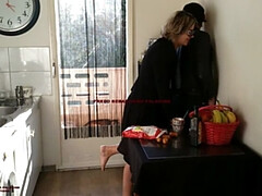 Grosser schwanz, Familie, Handjob, Reif, Milf, Mutti, Öffentlich, Spanner