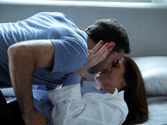 Amerikaans, Tante, Sperma shot, Arts, Sperma in gezicht, Moeder die ik wil neuken, Natuurlijke tieten, Roken