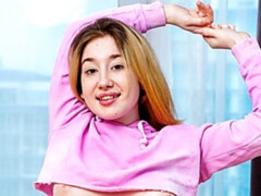 Amateur, Tetas grandes, Rubia, Penetracion con dedos, Masturbación, Afeitado, Estriptis, Adolescente