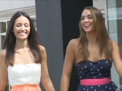 Acercamiento, Vestido, Masturbación, Orgasmo, Público, Solo, Chorro, Bajo la falda