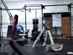 Любители, Анальный секс, Член, Европейки, Спортзал, Мужья, Мастурбация, Киски