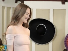 Nana, Sucer une bite, Éjaculation interne, Léchez, Seins naturels, Chatte, Soeurs, Plan cul à trois