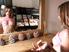 Blond, Pijpbeurt, Hondjeshouding, 1 man 2 vrouwen, Logement, Likken, Geschoren, Trio