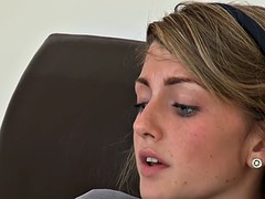 舐める尻, ブロンド, 茶髪の, イく瞬間, 淫乱熟女, 三人