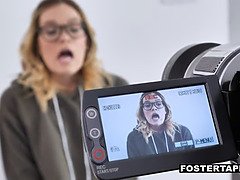 Grote mammen, Oudere vrouw, 1 man 2 vrouwen, Orgasme, Stiefmoeder, Tiener, Trio, Tieten likken