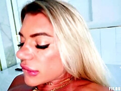 Grote mammen, Blond, Brits, Lul, Hd, Naakt, Ruw, Trio