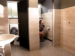 Dirty Priscilla Hot Bathroom Fuck - Stefan Steel Fucks MILF Hard in Shower