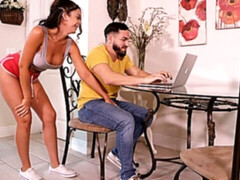 Braunhaarige, Domination, Fetisch, Handjob, Selbstgemacht, Lingerie, Milf, Entkleiden