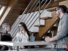 Rubia, Besar, Lamidas, Lencería, Masturbación, Madres para coger, Medias largas, Tatuaje