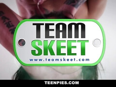 Schönheit, Grosser schwanz, Braunhaarige, Hundestellung, Hardcore, Lecken, Rasiert, Jungendliche (18+)