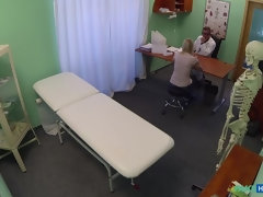 Amateur, Médico, Penetracion con dedos, Enfermera, Oficina, Pov, Uniforme, Voyeur