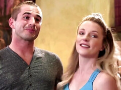 Grosse titten, Blasen, Gesichtssitzen, Hd, Lecken, Massage, Dusche, Flotter dreier