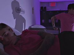 Leie, Tussi, Studentenwohnheim, Weibliche domination, Fetisch, Lingerie, Öffentlich, Tätowierung