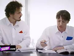 Постарше, Женское доминирование, Вчетвером, Хд, Каблуки, Зрелые, Вечеринка, Табу