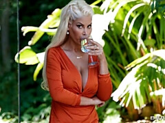 Anaal, Grote kont, Grote lul, Grote mammen, Pijpbeurt, Hondjeshouding, Moeder die ik wil neuken, Tieten likken