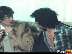 Tetas grandes, Mamada, Corridas, Corridas faciales, Orgía, Trio, Clasico