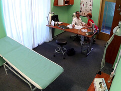 Leie, Arsch, Betrug, Lecken, Krankenschwester, Büro, Muschi, Rotschopf