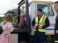 車, バック, 手コキする, 自然山雀, アウトドア, 現実, タトゥー, オッパイの