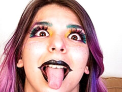 Amateur, Culo grande, Tetas grandes, Penetracion con dedos, Flexible, Masturbación, Solo, Estriptis