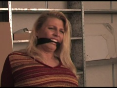 Amateur, Bondage domination sadisme masochisme, Gros seins, Blonde, Femelle, Talons, Softcore, Attachée