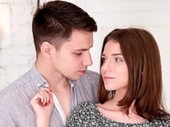 Leie, Arsch, Grosser schwanz, Blasen, Braunhaarige, Masturbation, Rasiert, Titten