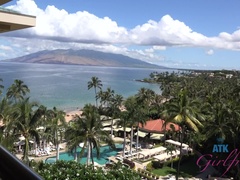 Braunhaarige, Freundin, Im freien, Höschen, Piercing, Pov, Muschi, Unter dem rock