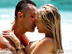 Tetas grandes, Rubia, Mamada, Británico, Corridas, Erótico, Besar, Al aire libre