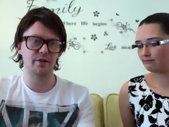 Mamada, Morena, Corridas, Gafas, Perforación, Pov, Realidad, Tatuaje