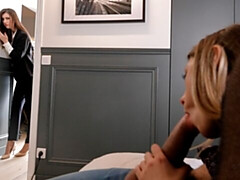 Анальный секс, Большой член, Большие сиськи, Брюнетки, Собачьи, Короткая стрижка, Тощие, Молоденькие