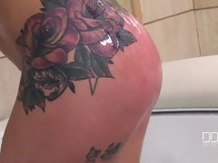 Bikini, Collège université, Pieds, Chatte, Softcore, Solo, Tatouage, Nénés