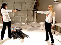 Grote kont, Grote lul, Grote mammen, Pijpbeurt, Hondjeshouding, 1 man 2 vrouwen, Moeder die ik wil neuken, Tieten likken