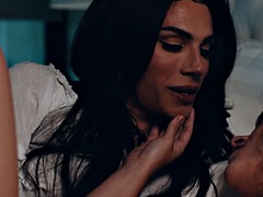 Nana, Grosse bite, Sucer une bite, Brunette brune, Léchez, Masturbation, Adolescente, Nénés