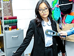 18 jahre, Asiatisch, Arsch, Grosser schwanz, Hundestellung, Dürr, Jungendliche (18+), Titten