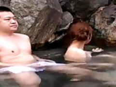 Salle de bains, Mignonne, Japonaise, Nue  à poil, Public, Séduite, Douche, Voyeur