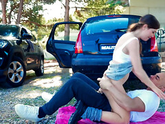 18 ans, Sucer une bite, De plein air, Adolescente