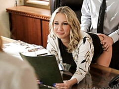 Grosse bite, En levrette, 2 femmes 1 homme, Doigter, Talons, Léchez, Bureau, Plan cul à trois