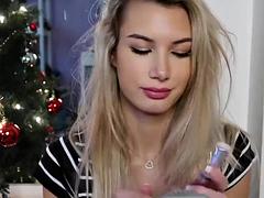 ASMR Lipgloss Application Sabrina lipstick glossy lips JOI