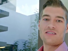 Xander Corvus got her cock a milf pussy