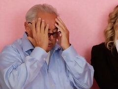 デカ尻, 指いじり, キス, なめる, オナニー, オマンコ, ストリッピング, オッパイの