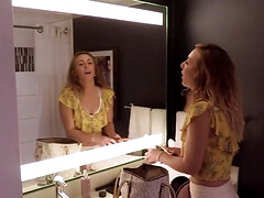 Blonde, Première fois, Film complet, Chatte, Adolescente, Nénés, Jouets, Vibromasseur