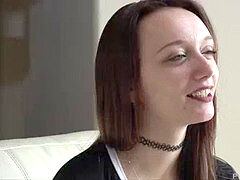 Morena, Nalgadas, Tatuaje, Adolescente