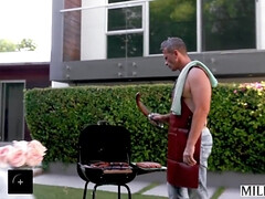 Анальный секс, Пляж, Большая жопа, Большой член, Волосатые, Межрасовый секс, Милф, На природе