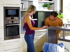 Блондинки, Две девушки, Подружка, Короткая стрижка, Стриптиз, Втроем, Сиськи, Жена