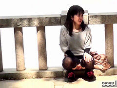 Public show of bareness with uber-sexy Japanese babes