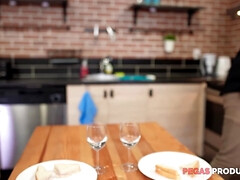 Anaal, Grote lul, Sperma shot, Hondjeshouding, Hd, Keuken, Tatoeage, Tiener