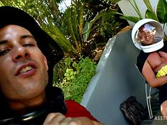 Anal, Grosse bite, Gros seins, Sucer une bite, Tir de sperme, Double pénétration, Le plan cul à quatre, Nénés