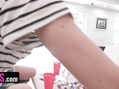 Enthousiasteling, Pijpbeurt, Sperma shot, Lul, Vingeren, Likken, Orgie, Tieten likken